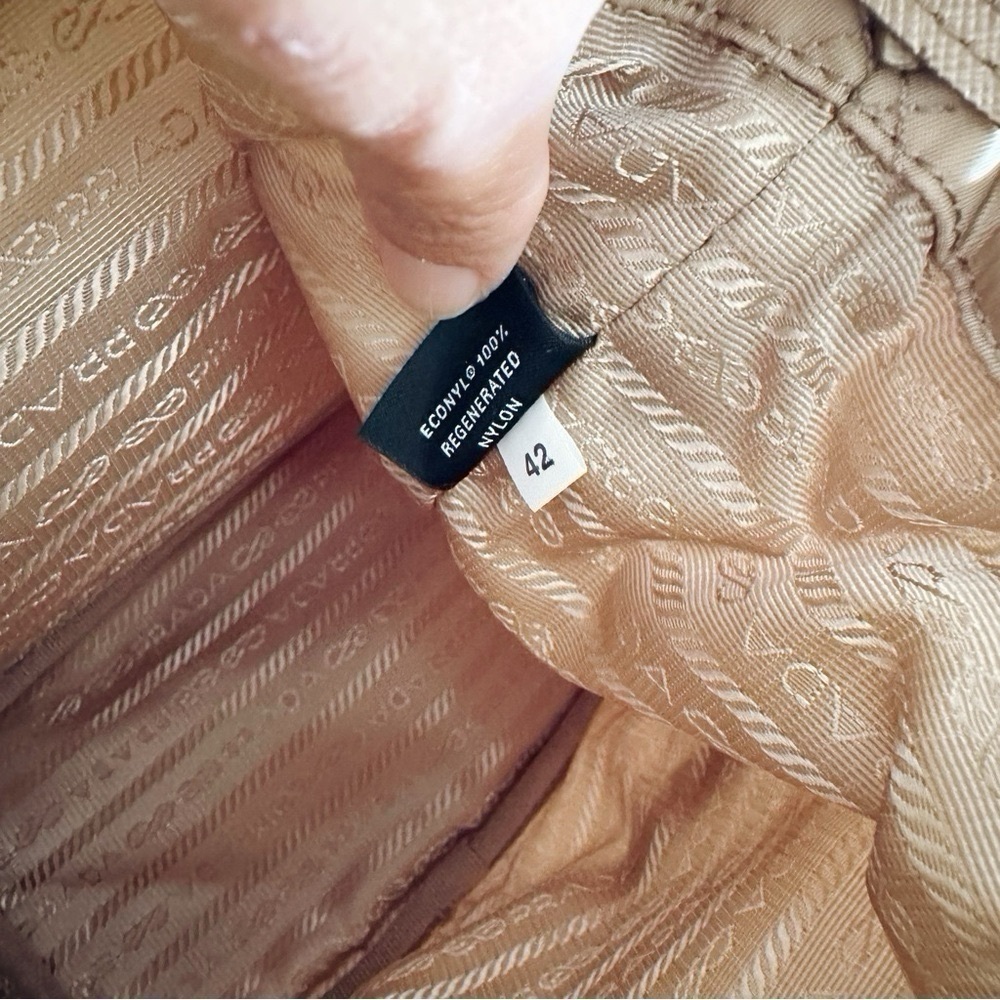 NEW Prada Women’s Re-Edition 1995 Chaîne Re-Nylon Bag Desert Beige Quilted - Picture 12 of 15